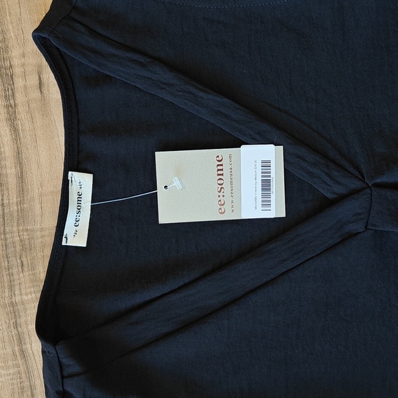 NWT Black sleeveless blouse - Picture 2 of 5